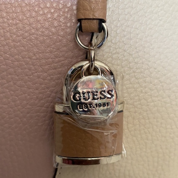 New GUESS Shawna Pebble Cali Satchel - Picture 8 of 12